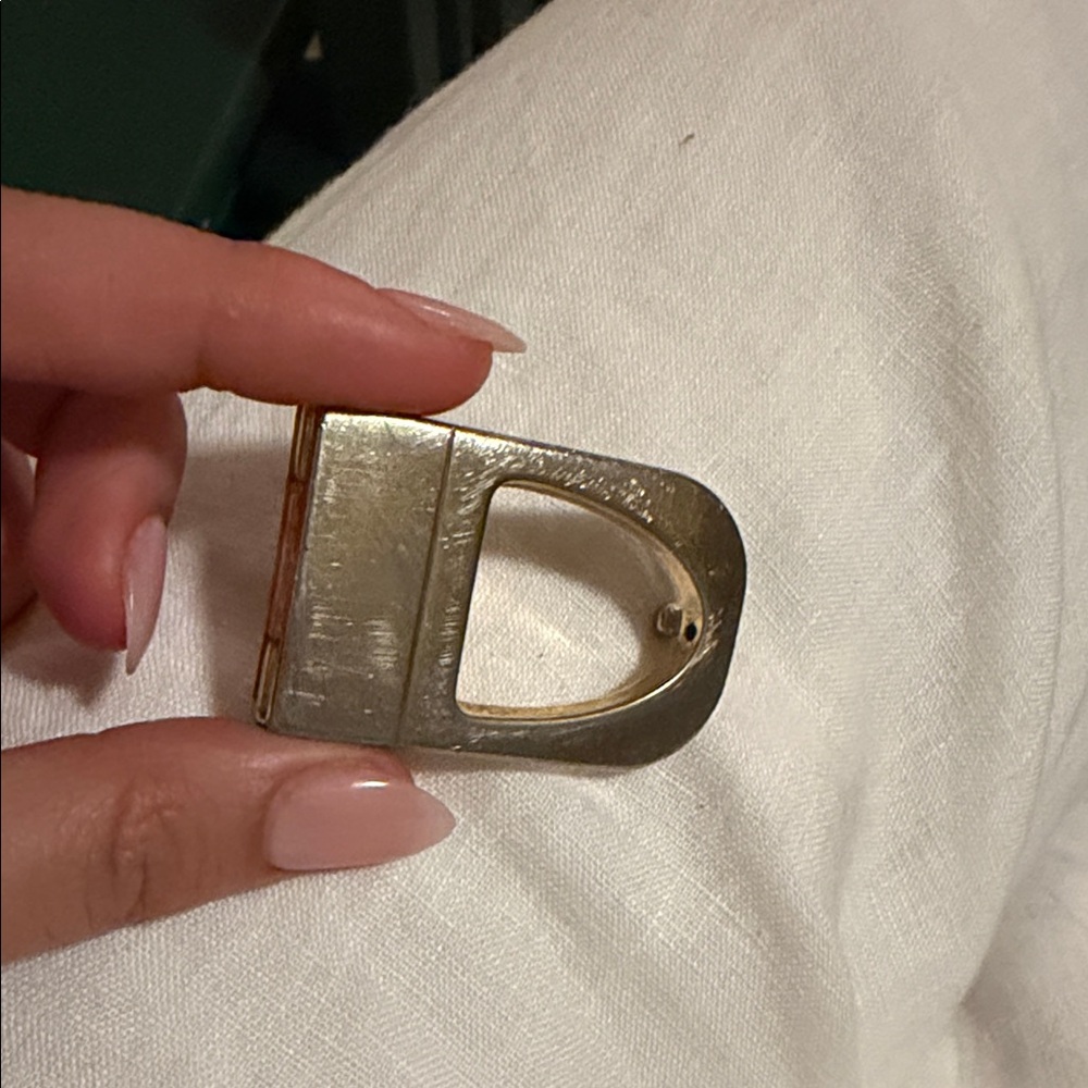 VTG D buckle ✨✨